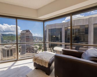 Bishop Suites at The Executive Centre - Honolulu - Balkon