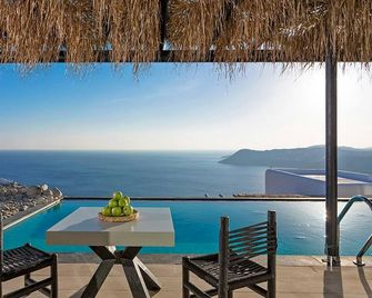 Myconian Utopia Relais & Chateaux - Elia - Patio