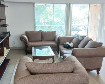 Residence Imma - Libreville - Wohnzimmer
