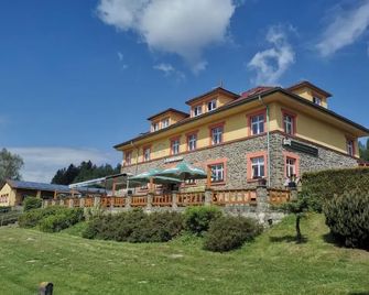 Pension Vyhlídka - Vyšší Brod - Edificio