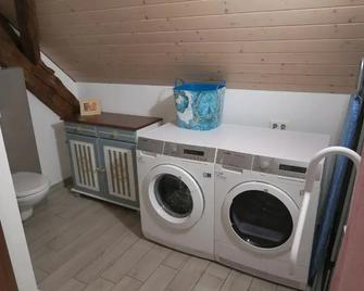 L'Union B&B - Chambres d'hôtes - Sonceboz-Sombeval - Laundry facility