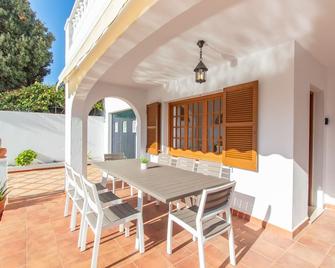 Villa Can Che by Sonne Villas - Cala Galdana - Patio