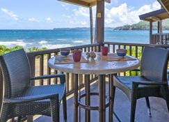 Hanalei Colony Resort J3 - steps to the sand, oceanfront views all around! - Hanalei - Balcony
