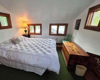 Lakes Edge House with Steam Sauna - Marysville - Chambre