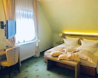 Landhotel Traube - Baden-Baden - Bedroom