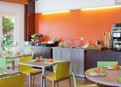 Ibis Styles Perigueux Trelissac - Trélissac - Buffet