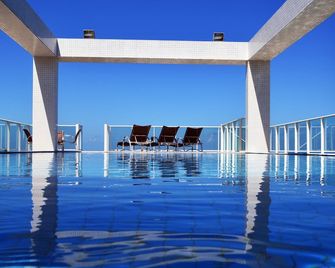 فال أتلانتك هوتل - جواو بيسوا - حوض السباحة