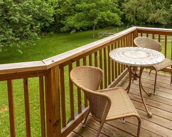 Escape to Horse Ranch close to Hershey, Lanc, Nook, Sight & Sound, Amish Country - Columbia - Balcony
