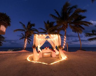 Sapphire Beach Resort - San Pedro Town - Playa