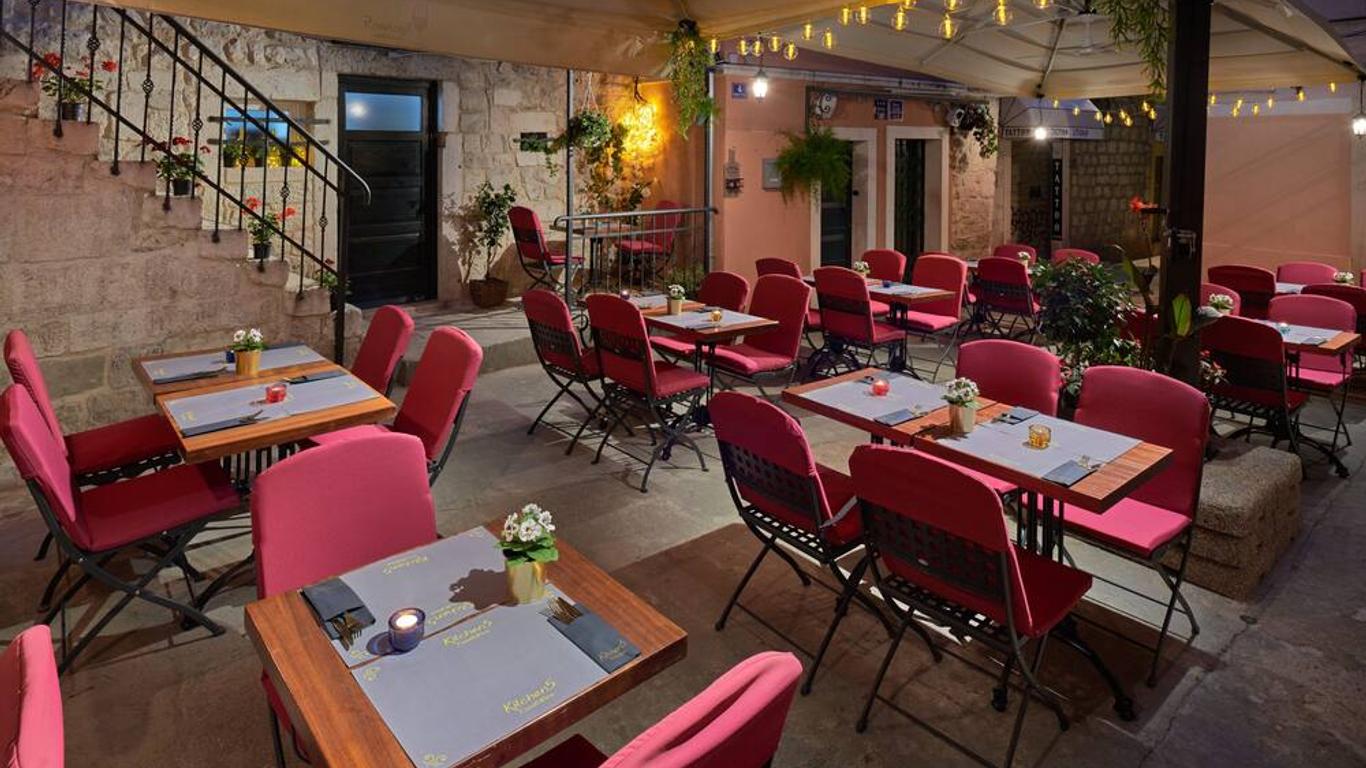 Piazza Heritage Hotel