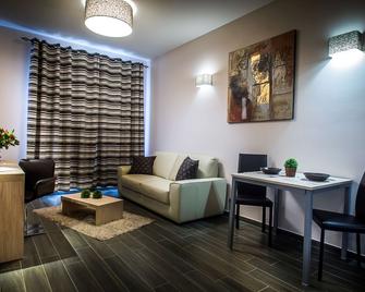 ibis Styles Charleroi Airport Aero 44 - Charleroi - Living room