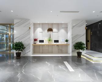 Jianguo Hidden Hotel Dalian Zhongshan Road Youhao Square - Dalian - Front desk