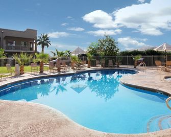 Clarion Suites St George - Convention Center Area - Saint George - Pool