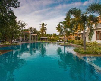 Heritage Resort Hampi - Hampi - Pool
