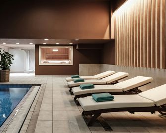 Holiday Inn Express Malta By IHG - San Ġiljan - Zwembad