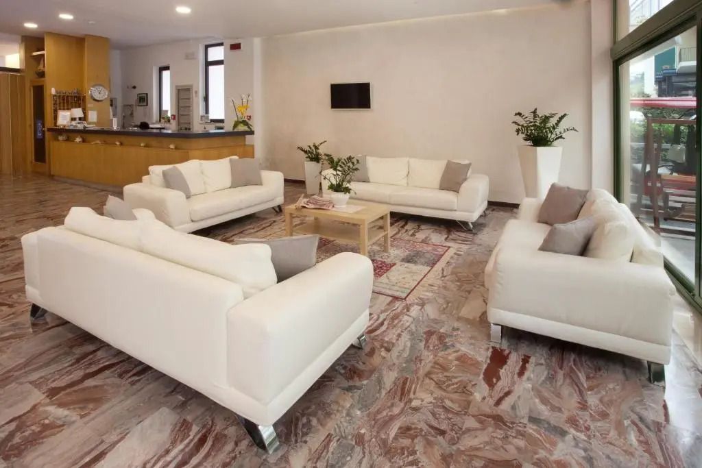 Hotel International - גביצ'ה מארה - סלון