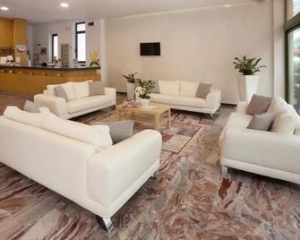 Hotel International - Gabicce Mare - Sala de estar