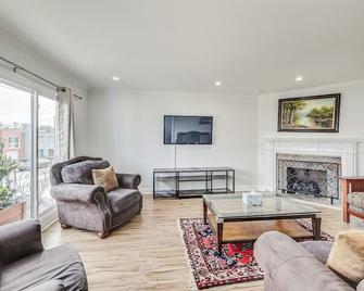 Gorgeous 4br2ba Home Near Ocean Beach - San Francisco - Wohnzimmer