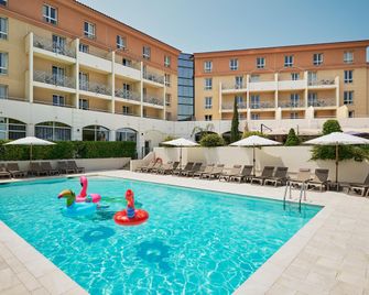 Hôtel Birdy by Happyculture - Aix-en-Provence - Piscina