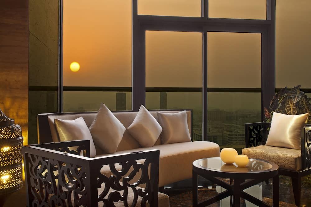 Park Regis Kris Kin Hotel thumbnail 3