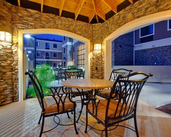 Staybridge Suites Tucson Airport By IHG - Tucson - Servicio de la propiedad