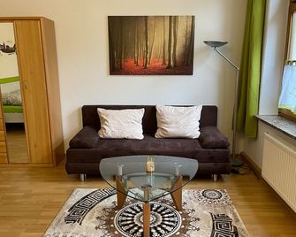 Ferienwohnung im Zentrum Zwickaus - Zwickau - Living room