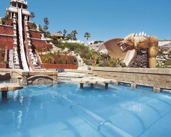 Tranquil 4 Bedroom Holiday Villa - Adeje - Pool