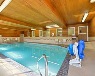 Best Western Plus Rama Inn & Suites - La Grande - Piscina