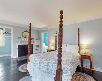 National Historic Landmark Home in Wiscasset Village w/ Complimentary Tour - Wiscasset - Bedroom