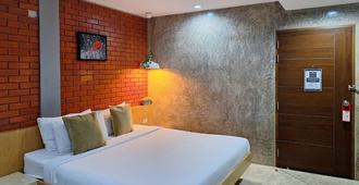 Journey Hostel Surat - Surat Thani - Bedroom