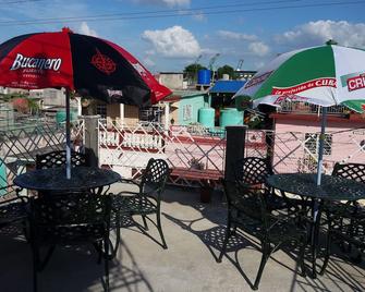 Hostal El Mirador - Cienfuegos - Patio