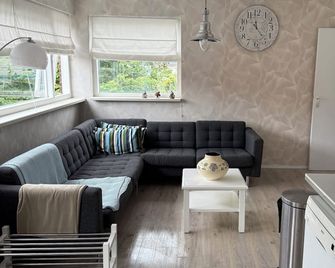 Spacious Apartment right in the center, close to the beach - Noordwijk - Living room