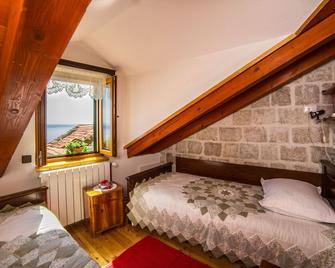 Holiday Home - 300 Years - Podgora - Habitación