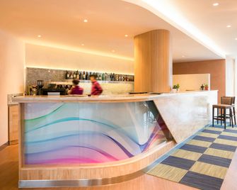 ibis Styles Ulaanbaatar - Ulaanbaatar - Front desk