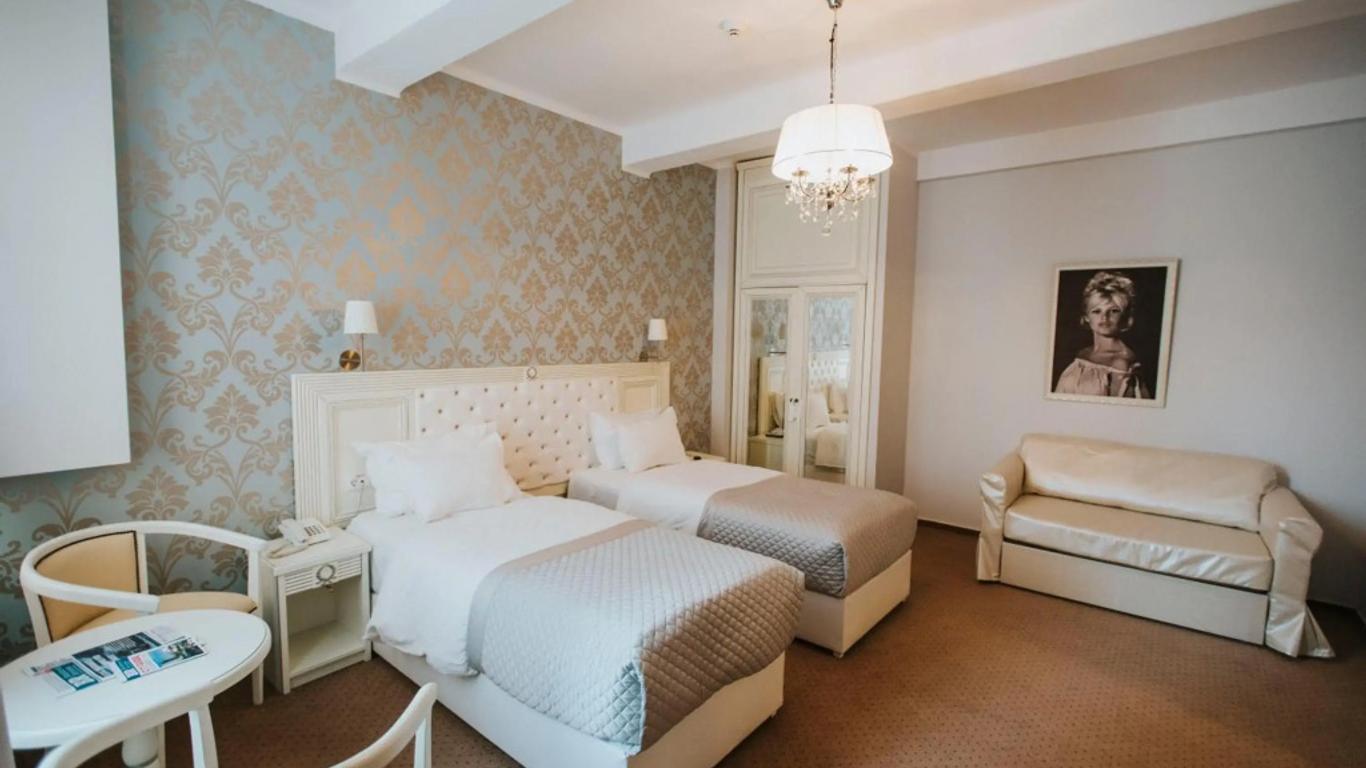 Cherie Hotel Boutique & Restaurant