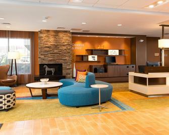 Fairfield Inn and Suites by Marriott Sacramento Folsom - Folsom - Lounge