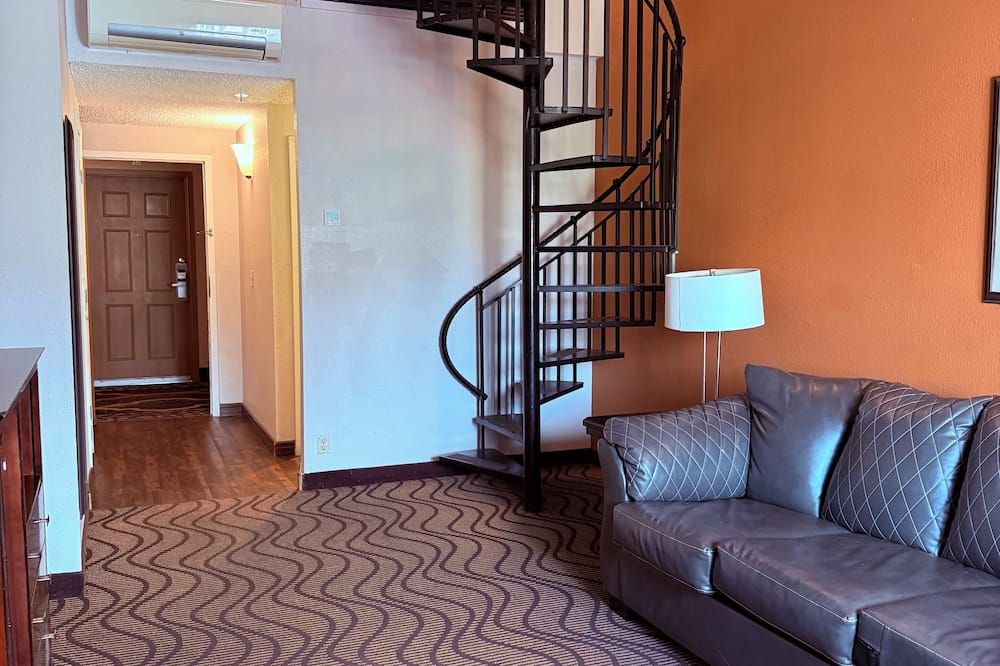 Mountain Valley Inn & Suites