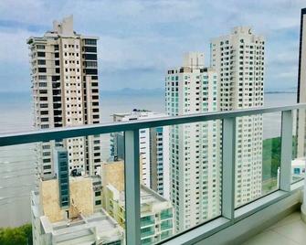 Light Home I Minimalist 1 Bed in Costa del Este - Panama City - Balcon