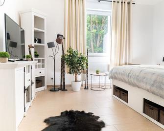 Beautiful Apartment In Town Centre (Tla/Tdy/Tlf) - Landstuhl - Schlafzimmer