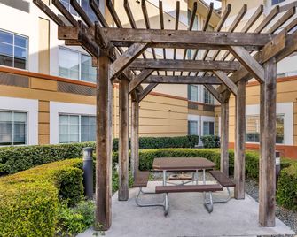 Extended Stay America Premier Suites - San Jose - Airport - San Jose - Patio
