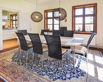 Gorgeous home in Struer - Struer - Dining room