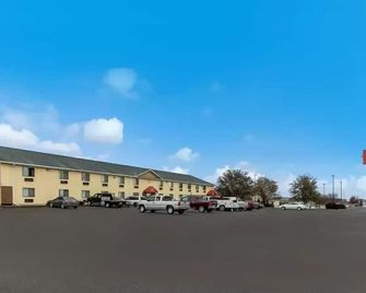 Econo Lodge Inn & Suites Yankton - Yankton - Gebäude