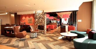 Fairfield Inn & Suites by Marriott Regina - Regina - Oleskelutila