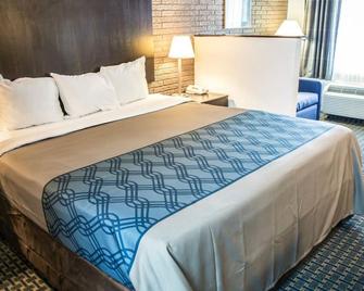 Rodeway Inn & Suites - Wilmington - Bedroom