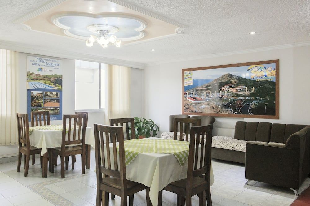 Ayenda 1506 La Puerta del Sol - בוקאראמנגה - מסעדה