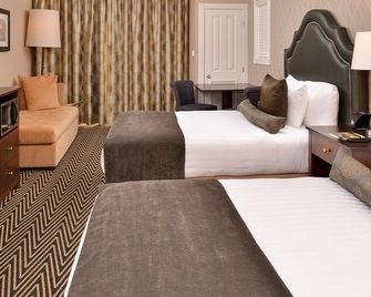 Majestic Inn and Spa - Anacortes - Bedroom