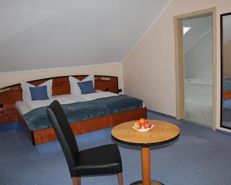 Hotel Heppenheimer Hof - Worms - Bedroom