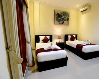 Tom's Inn Pecatu - South Kuta