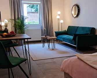 Deluxe Apartement mit Terrasse - Duisburg - Living room