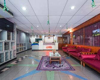 OYO 90929 Dj Hotel - Pangkor - Lobby